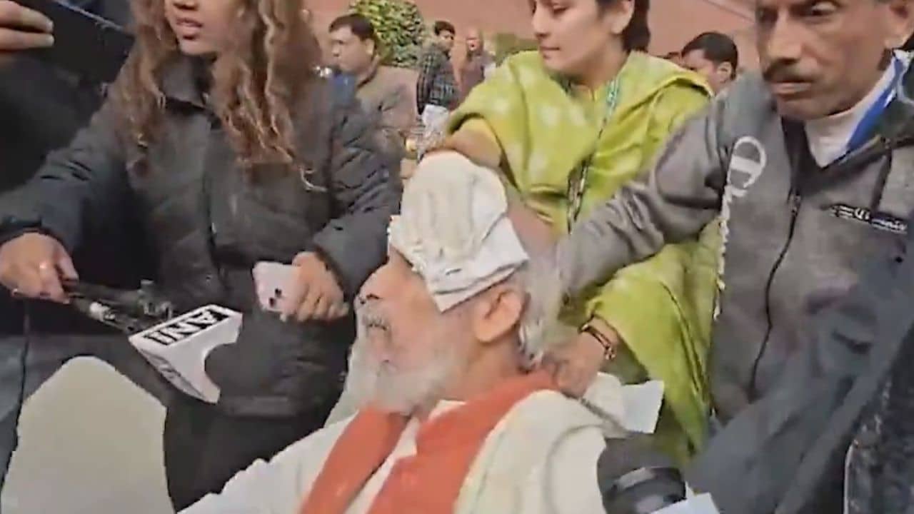 Parliament News: গলগল করে ঝরে পড়ছে রক্ত! রাহুলের হাতে মাথা ফাটল বড় বিজেপি নেতার