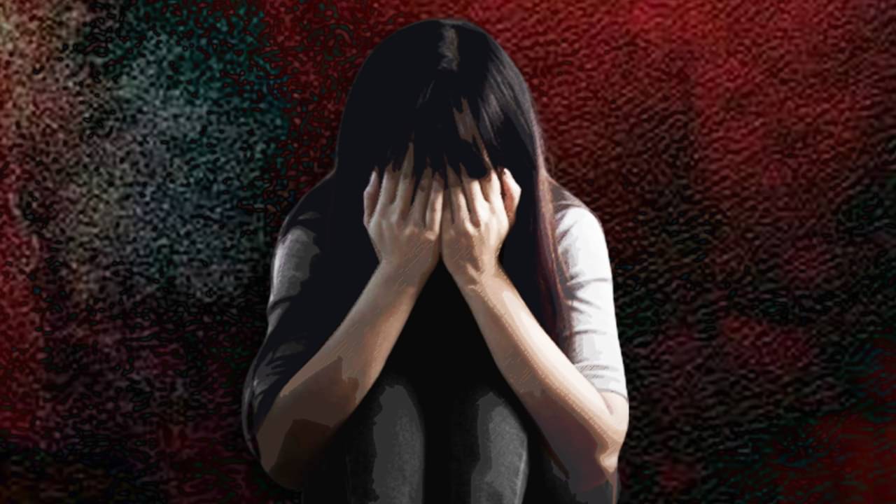 ছড়িয়ে ছিটিয়ে কন্ডোম, একবার নয়, বাসের ভিতরেই বারবার ধর্ষণ করা হয় নির্যাতিতাকে! চাঞ্চল্যকর রিপোর্ট