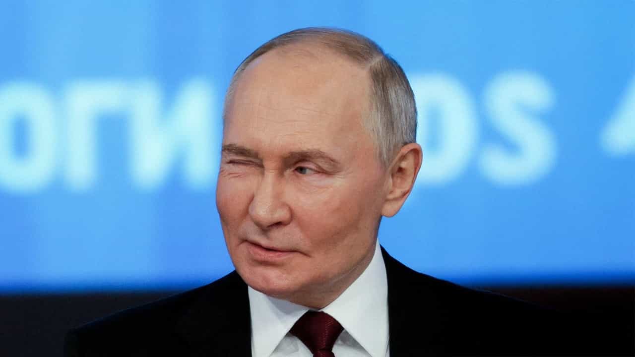 Vladimir Putin: যৌনতায় চাই আরও প্যাশন! পর্নের বিকল্প খুঁজছেন পুতিন Vladimir Putin: যৌনতায় চাই আরও প্যাশন! পর্নের বিকল্প খুঁজছেন পুতিন