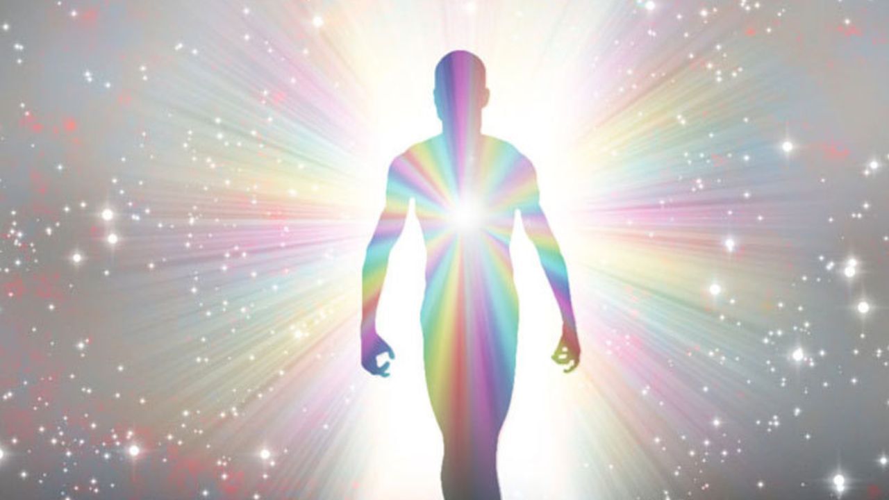 কারও জন্ম সংখ্যা ৮ হলে - গত জীবনগুলিতে যে দায়িত্ব ও কর্তব্য আপনার করা উচিত ছিল সেগুলি আপনি সে ভাবে সম্পাদন করেননি। তাই এই জীবনে আপনার পাঠ হবে, প্রকৃতির মধ্যে যে সত্য আছে তাকে গভীর ভাবে জীবন দিয়ে বোঝা যা আপনার আত্মার কল্যাণে লাগবে।