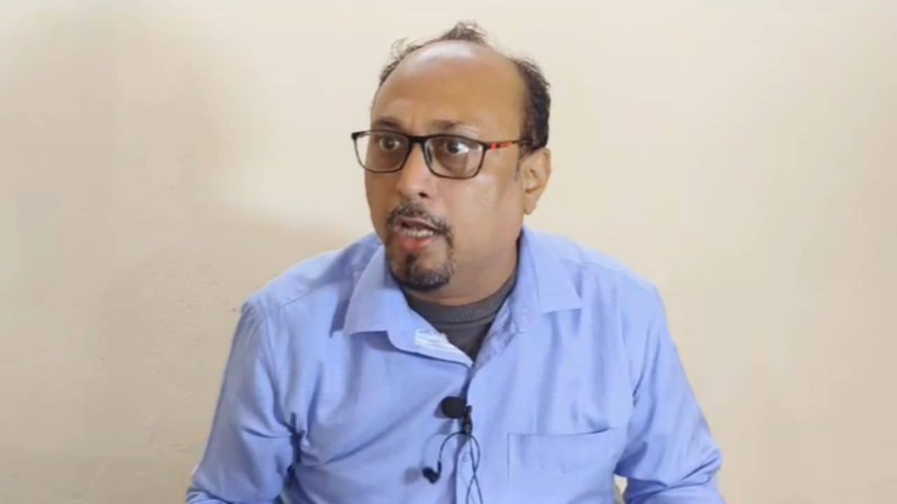 Akhtar Ali: মেয়েটাকে এক অফিসার বলেছিল একরাত কাটাতে হবে, সন্দীপ ঘোষকে নিয়ে মুখ খুলেছিলেন, এবার ফের বোমা ফাটালেন আক্তার