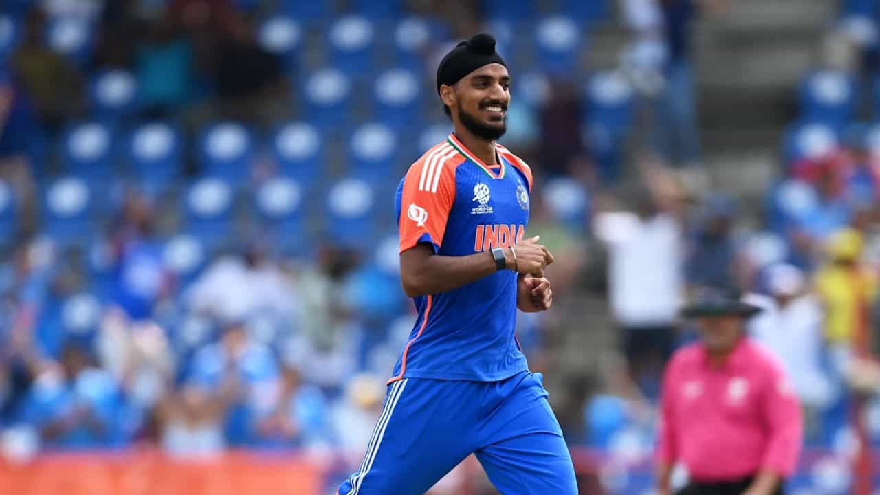 Arshdeep Singh: আরও একটা রেকর্ডের সামনে, অর্শদীপ সিংকে আইসিসির বিশেষ স্বীকৃতি Arshdeep Singh: আরও একটা রেকর্ডের সামনে, অর্শদীপ সিংকে আইসিসির বিশেষ স্বীকৃতি
