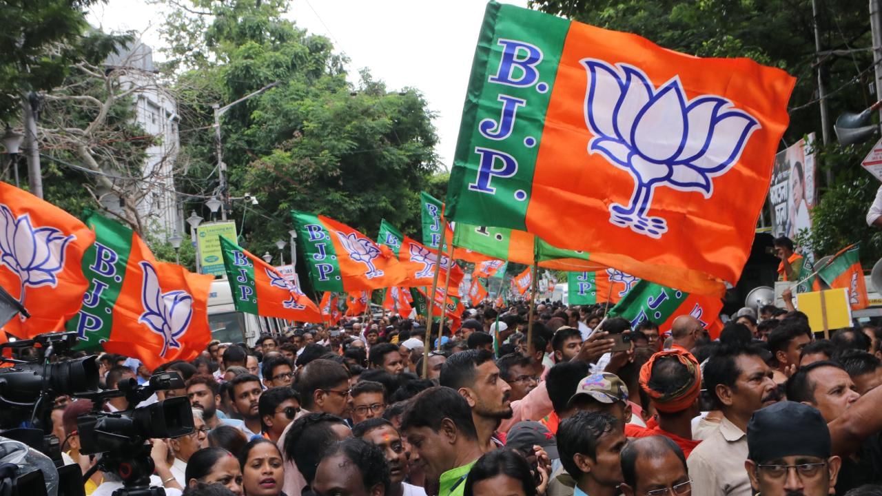 BJP in Bengal: ২৫ জানুয়ারির ‘ডেডলাইনে’ চাপ! এবার ‘এক্সট্রা টাইমে’ বঙ্গ বিজেপি