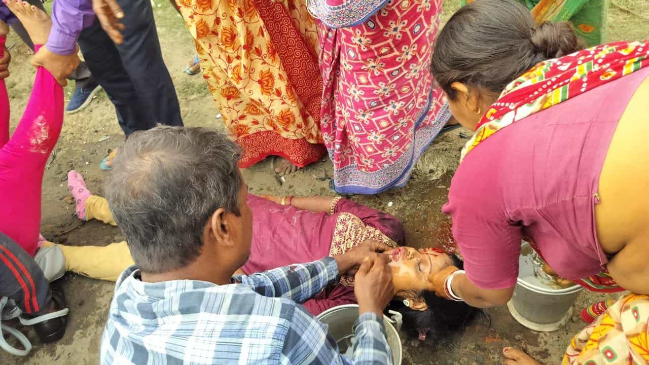 Road Accident: কলকাতা থেকে বকখালি যাওয়ার পথে ভয়াবহ দুর্ঘটনা, মৃত ১ পর্যটক, আশঙ্কাজনক ৪ Road Accident: কলকাতা থেকে বকখালি যাওয়ার পথে ভয়াবহ দুর্ঘটনা, মৃত ১ পর্যটক, আশঙ্কাজনক ৪