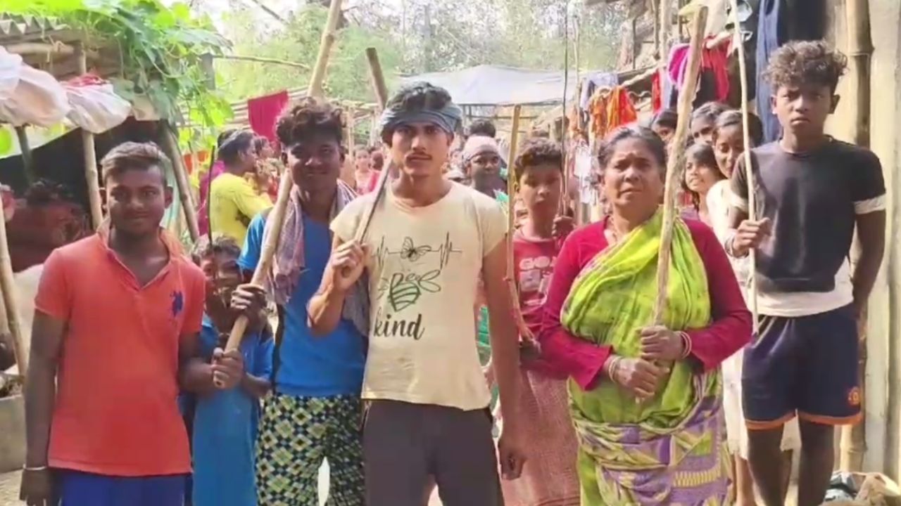 Bankura: রাস্তায় বেরলেই আসছে তেড়ে, ২ দিনে ১৫ জনকে কামড় পাগলা কুকুরের