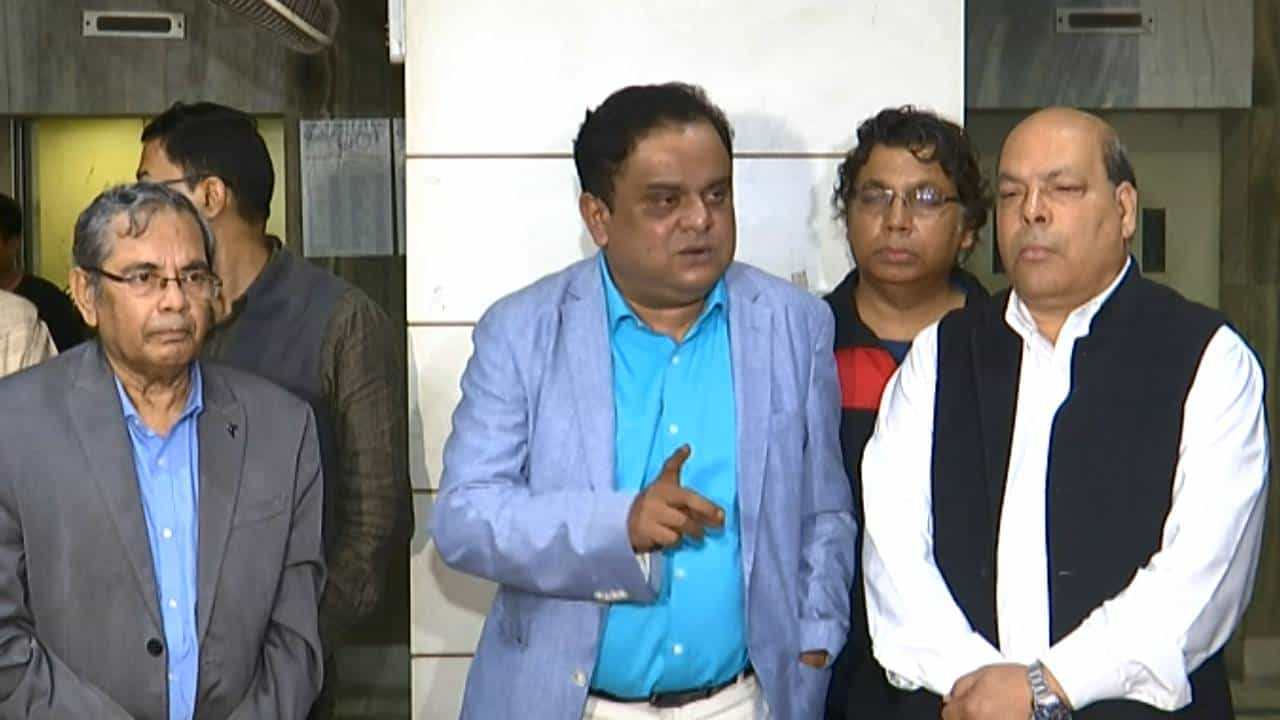 UGC খসড়া পত্রপাট খারিজ! উপাচার্য নিয়োগের সার্চ কমিটিতে মুখ্যমন্ত্রীর প্রতিনিধি রাখার পক্ষে জোরাল সওয়াল ব্রাত্যদের UGC খসড়া পত্রপাট খারিজ! উপাচার্য নিয়োগের সার্চ কমিটিতে মুখ্যমন্ত্রীর প্রতিনিধি রাখার পক্ষে জোরাল সওয়াল ব্রাত্যদের