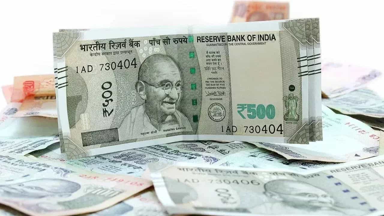 8th Pay Commission: ৪০ বছরে ৬৯ গুণ, চমকে দেবে সরকারি কর্মচারীদের বেতন বৃদ্ধি 8th Pay Commission: ৪০ বছরে ৬৯ গুণ, চমকে দেবে সরকারি কর্মচারীদের বেতন বৃদ্ধি