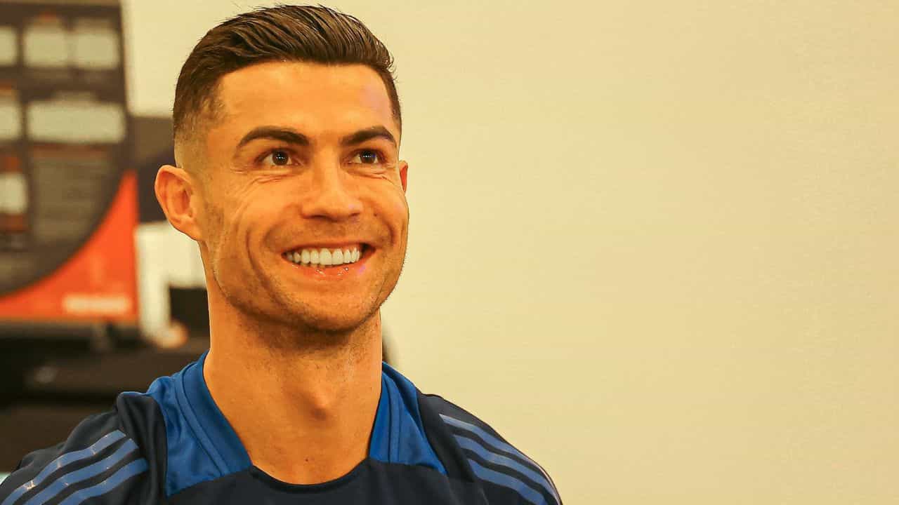 Cristiano Ronaldo: ১৮৯২ কোটি! এতেই শেষ নয়, সৌদির ক্লাবে আশ্চর্য চুক্তি রোনাল্ডোর Cristiano Ronaldo: ১৮৯২ কোটি! এতেই শেষ নয়, সৌদির ক্লাবে আশ্চর্য চুক্তি রোনাল্ডোর