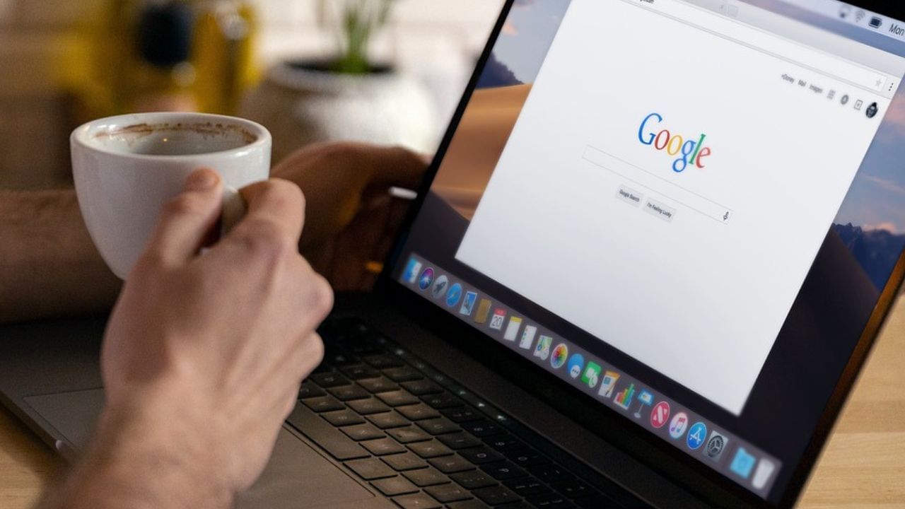 পাইরেটেড বা নকল সিনেমা সার্চ করলেও গ্রেফতার হতে পারেন। 