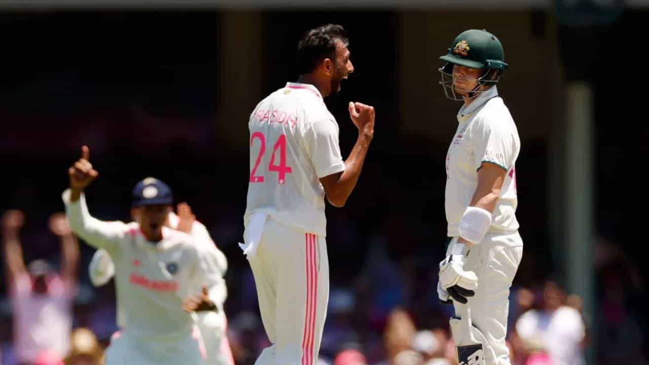 IND vs AUS: সিডনিতে 'সাতের' সকাল, জমে উঠেছে ভারত-অস্ট্রেলিয়া অপেরা! IND vs AUS: সিডনিতে 'সাতের' সকাল, জমে উঠেছে ভারত-অস্ট্রেলিয়া অপেরা!