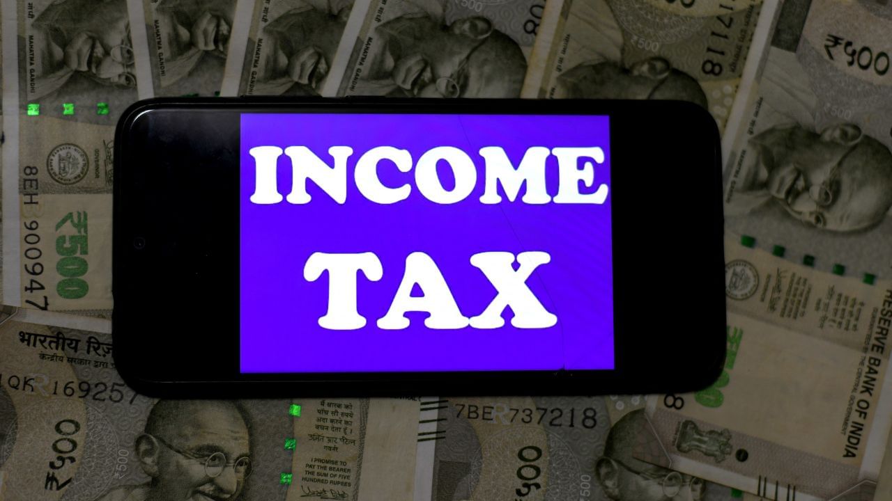 Income Tax: এই বাজেটেই বড় পরিবর্তন, আয়করদাতাদের থেকে এই অপশনই কেড়ে নেবে সরকার?