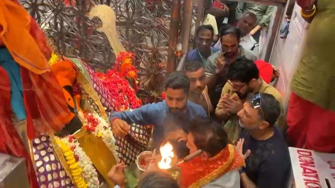 দীর্ঘ ১০ বছর পর বর্ডার-গাভাসকর ট্রফি হাতছাড়া হয়েছে ভারতের। সঙ্গে জুড়েছে নানা বিতর্কও। কোচ গৌতম গম্ভীরের সময়টাও ভালো যাচ্ছে না।