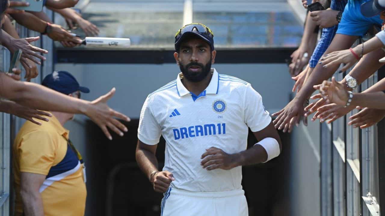 Jasprit Bumrah: ১৫১.২ ওভার অ্যান্ড আউট! চ্যাম্পিয়ন্স ট্রফির আগে জসপ্রীত বুমরাকে নিয়ে আশঙ্কা রইলই Jasprit Bumrah: ১৫১.২ ওভার অ্যান্ড আউট! চ্যাম্পিয়ন্স ট্রফির আগে জসপ্রীত বুমরাকে নিয়ে আশঙ্কা রইলই