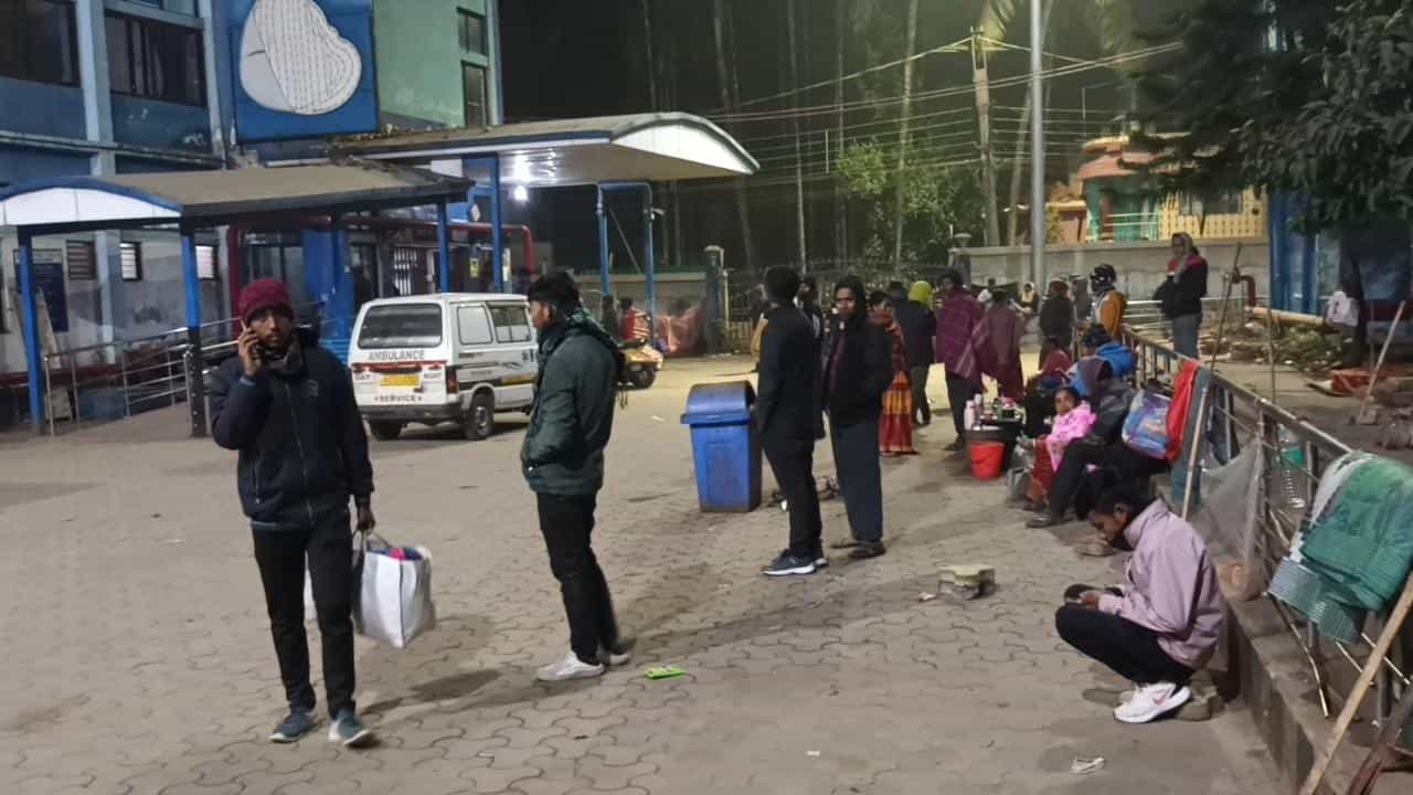 Jalpaiguri: কার ব্যর্থতায় প্রাণ গেল জলপাইগুড়ির প্রসূতির? Jalpaiguri: কার ব্যর্থতায় প্রাণ গেল জলপাইগুড়ির প্রসূতির?