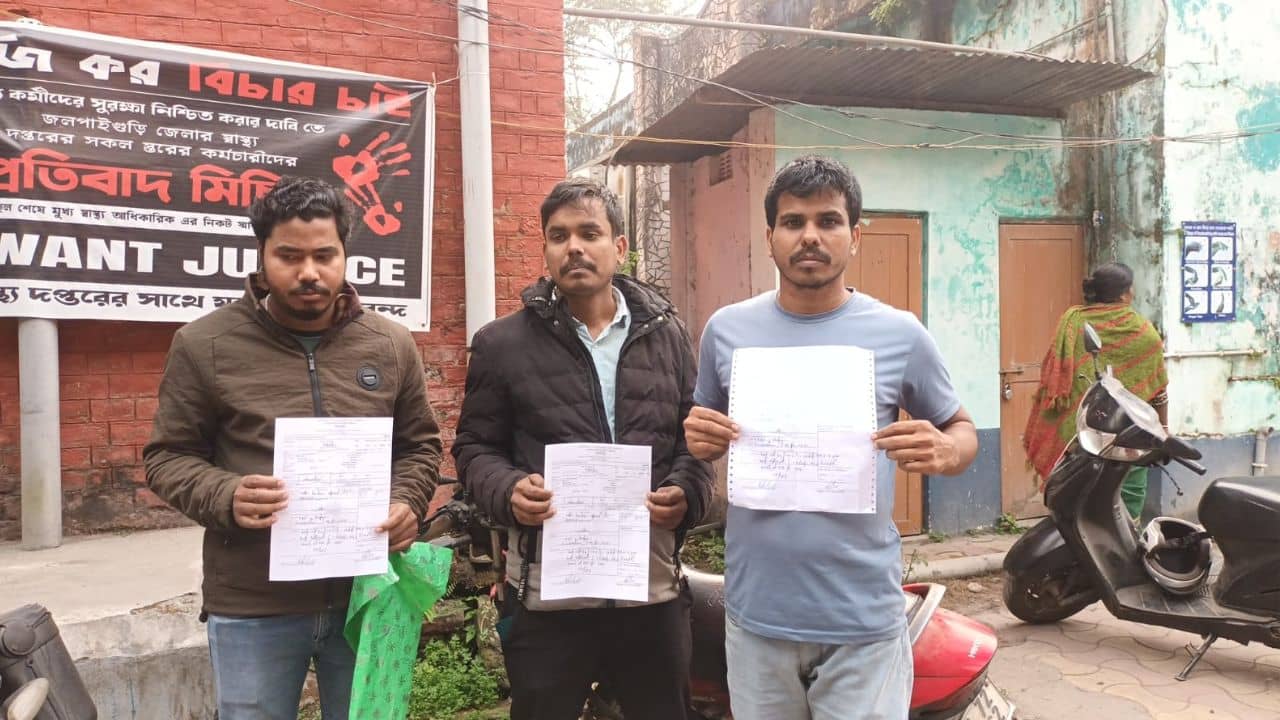 Jalpaiguri: প্রসূতির মৃত্যুতে নয়া গাফিলতি সামনে, ইচ্ছাকৃতভাবে সদ্যোজাতর জন্ম তারিখ ভুল লিখল হাসপাতাল?