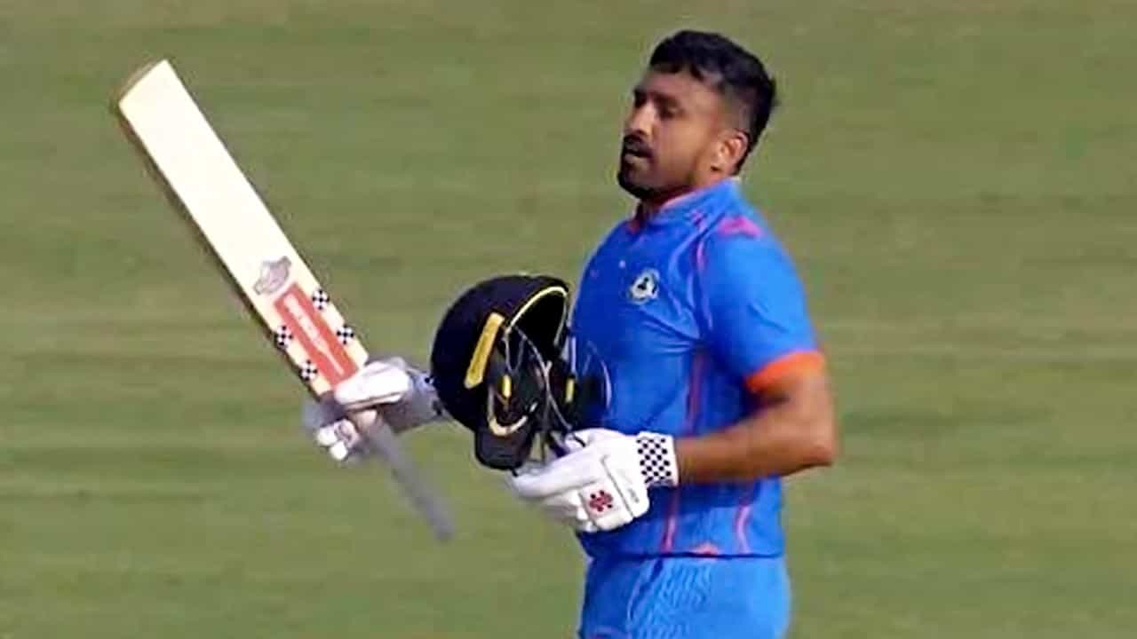 Karun Nair: টানা চার ম্যাচে সেঞ্চুরি করুণ নায়ারের, সেমিফাইনালে বিদর্ভ Karun Nair: টানা চার ম্যাচে সেঞ্চুরি করুণ নায়ারের, সেমিফাইনালে বিদর্ভ