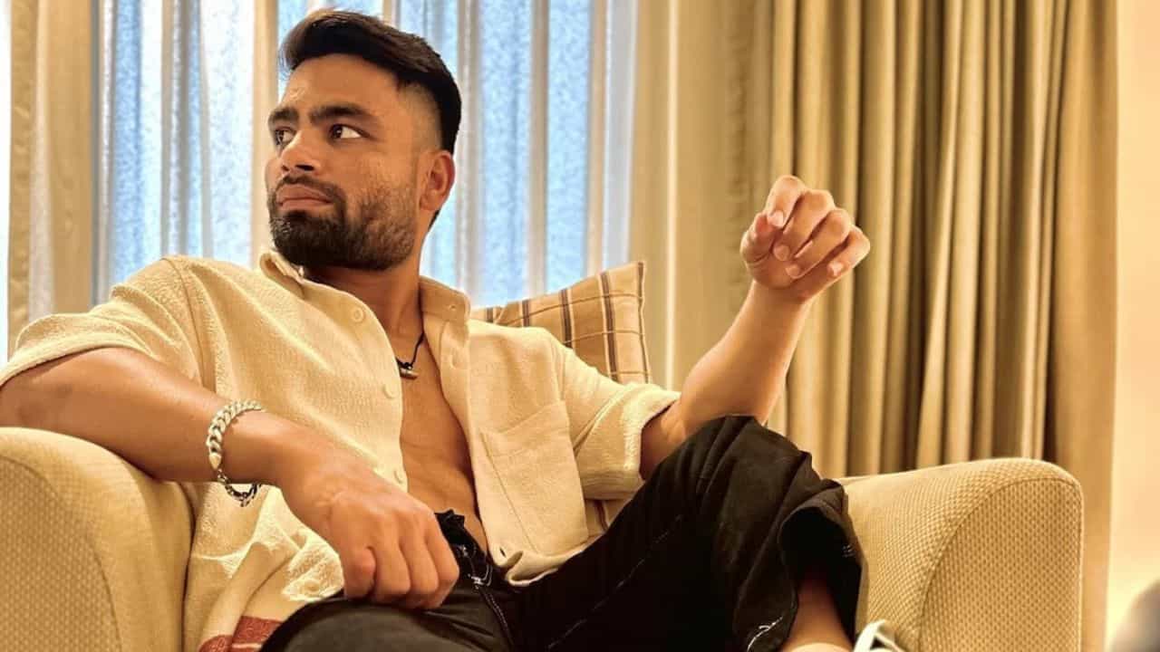Rinku Singh: খুশি খুশি মরতে পারি... এয়ার হোস্টেসের সঙ্গে প্রেমে এ কী কাণ্ড রিঙ্কু সিংয়ের! Rinku Singh: খুশি খুশি মরতে পারি... এয়ার হোস্টেসের সঙ্গে প্রেমে এ কী কাণ্ড রিঙ্কু সিংয়ের!