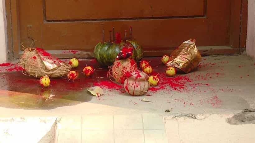 Bizarre: ৫০ জনের ছাঁটাইয়ের সিদ্ধান্ত নেয় অফিস, তারপরে এমন কালা জাদু শুরু হল...