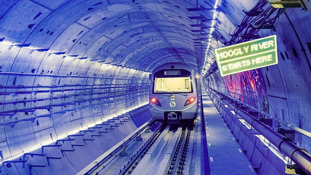 Kolkata Metro: আড়াই দিন বন্ধ থাকবে কলকাতা মেট্রো, কোন রুটে যাবেন দেখে নিন