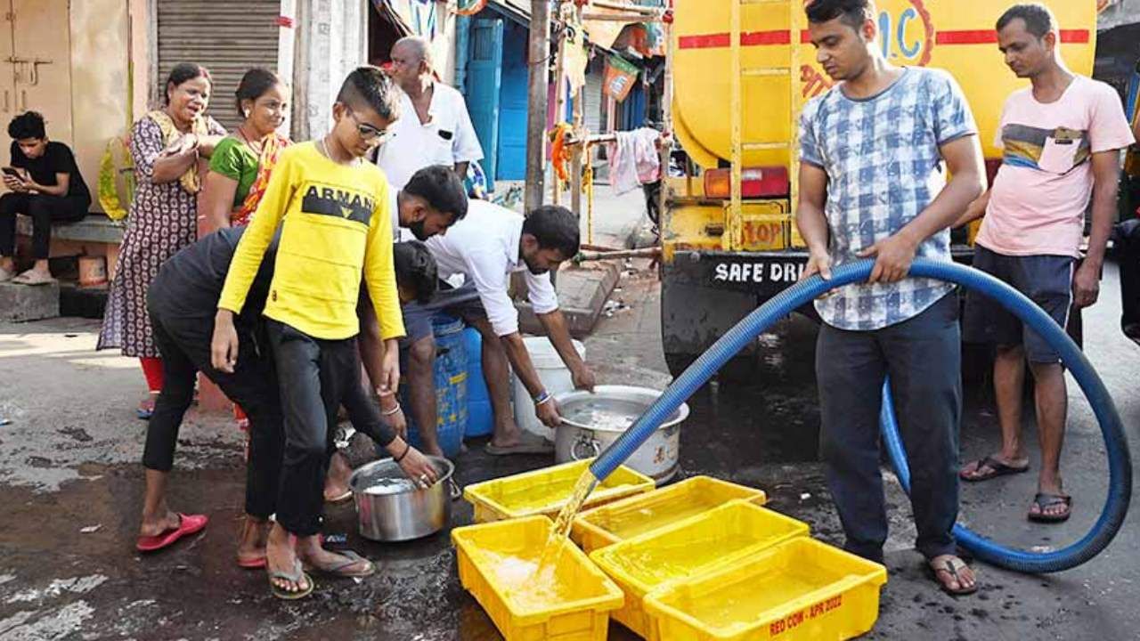 Kolkata: জলে তুলে রাখছেন তো? রাত পোহালেই থেকে আর জল পাওয়া যাবে না কলকাতার বড় অংশে