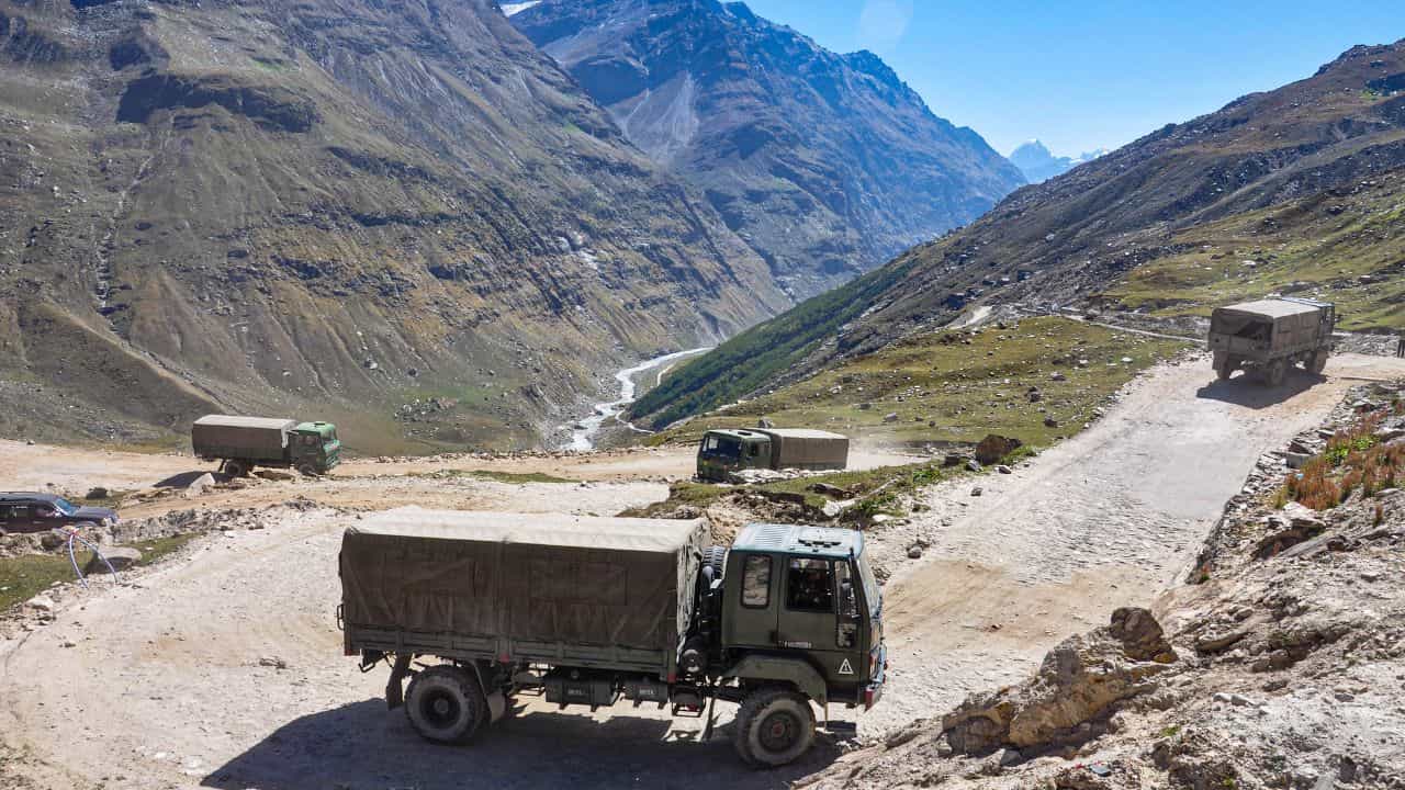 India-China: ফের আসল রূপ ধরছে চিন, পুরো লাদাখটাই দখল করে নেওয়ার ধান্দা? India-China: ফের আসল রূপ ধরছে চিন, পুরো লাদাখটাই দখল করে নেওয়ার ধান্দা?