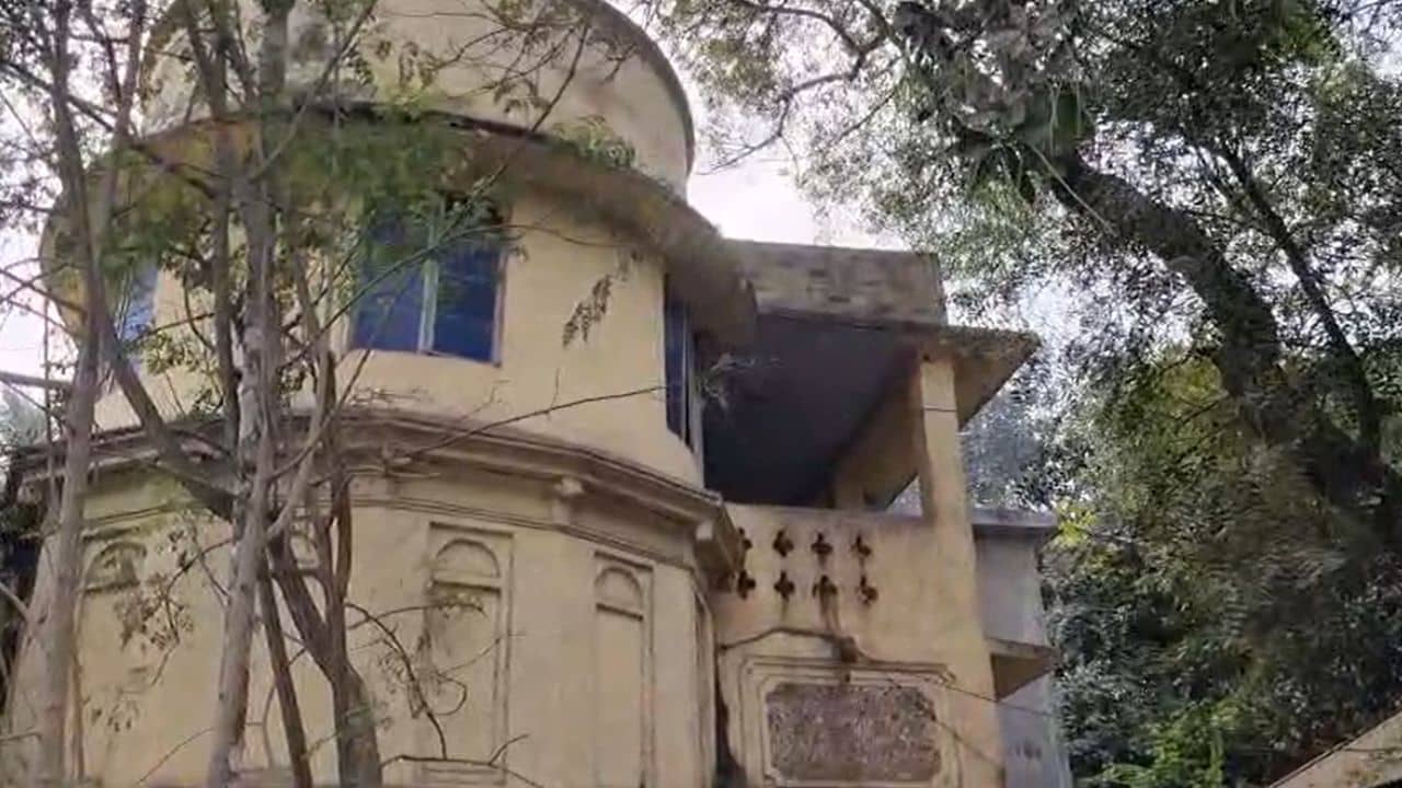 Malda: ছেলের তো গুণের শেষ নেই! জীবিত বাবা-কাকা-জ্যেঠুকেই মৃত বলে সম্পত্তি বিক্রির তাল! অবশেষে পর্দা-ফাঁস