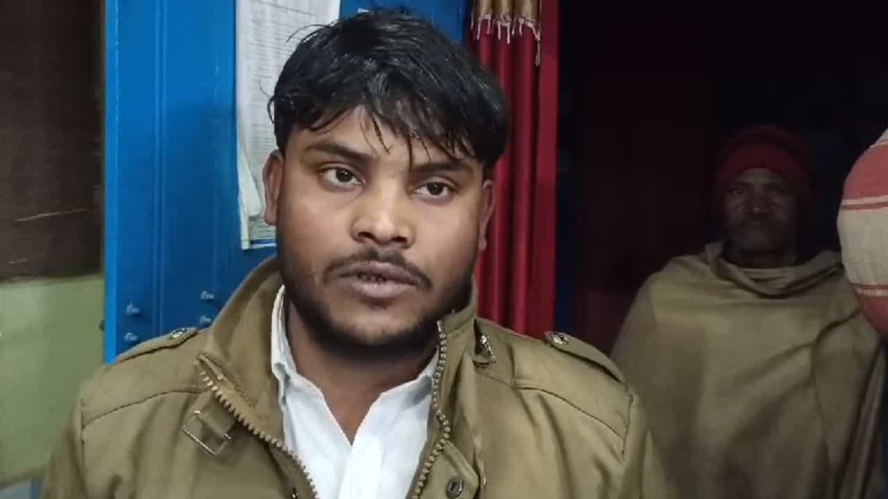 Malda: হাসবেন না কাঁদবেন বুঝতে পারছেন না মুন্না! সকালেও জানতেন না সন্ধেয় হাতে চলে আসবে ১৫০০০০০০ টাকা Malda: হাসবেন না কাঁদবেন বুঝতে পারছেন না মুন্না! সকালেও জানতেন না সন্ধেয় হাতে চলে আসবে ১৫০০০০০০ টাকা
