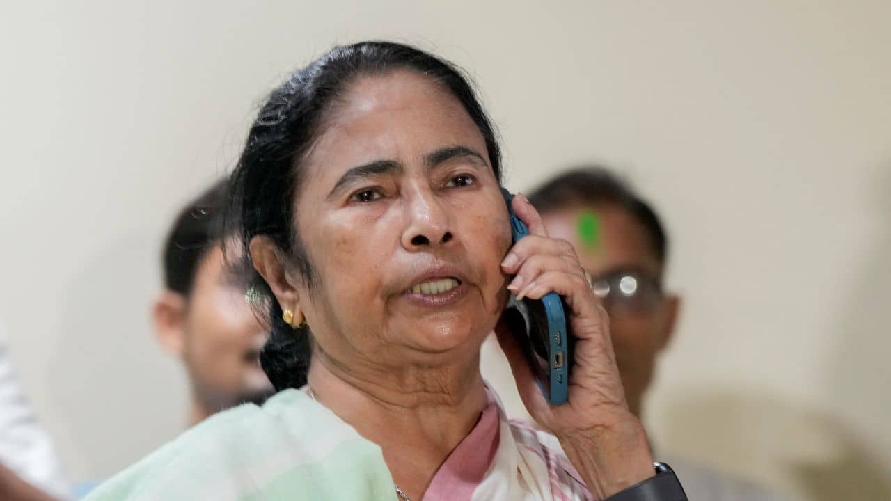 Mamata Banerjee: আগের জমানায় কাঁথি সমবায় ব্যাঙ্কে দুর্নীতি খোঁজার নির্দেশ মমতার