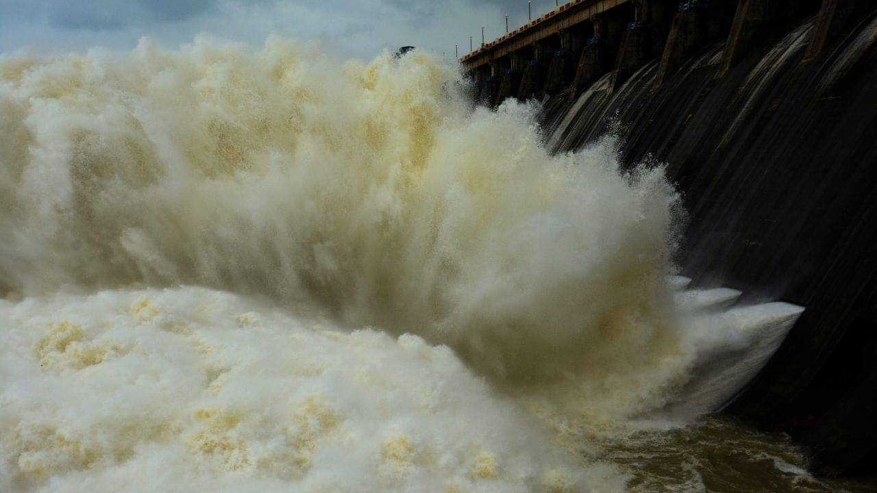 China: ভারতের সীমান্তেই যত বাড়াবাড়ি চিনের! বিশ্বের সবথেকে বড় বাঁধ বানিয়ে বড় ক্ষতি ডেকে আনছে বেজিং, চুপ নেই দিল্লিও
