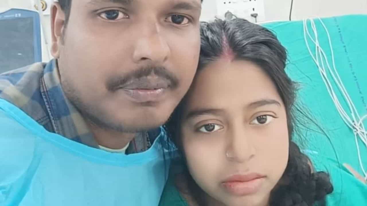 Mother: ডায়ালিসিস-ভেন্টিলেশনে চলছে যমে-মানুষে লড়াই, প্রসবের পর কী এমন হল! ২৫ দিন হয়ে গেল সন্তানের ফিরল না মা Mother: ডায়ালিসিস-ভেন্টিলেশনে চলছে যমে-মানুষে লড়াই, প্রসবের পর কী এমন হল! ২৫ দিন হয়ে গেল সন্তানের ফিরল না মা