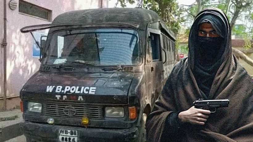 গোয়ালপোখরের ঘটনা যেন টানটান থ্রিলার, বাথরুম করতে নেমে কম্বলের তলা থেকে বন্দুক বের করল খোদ আসামিই!