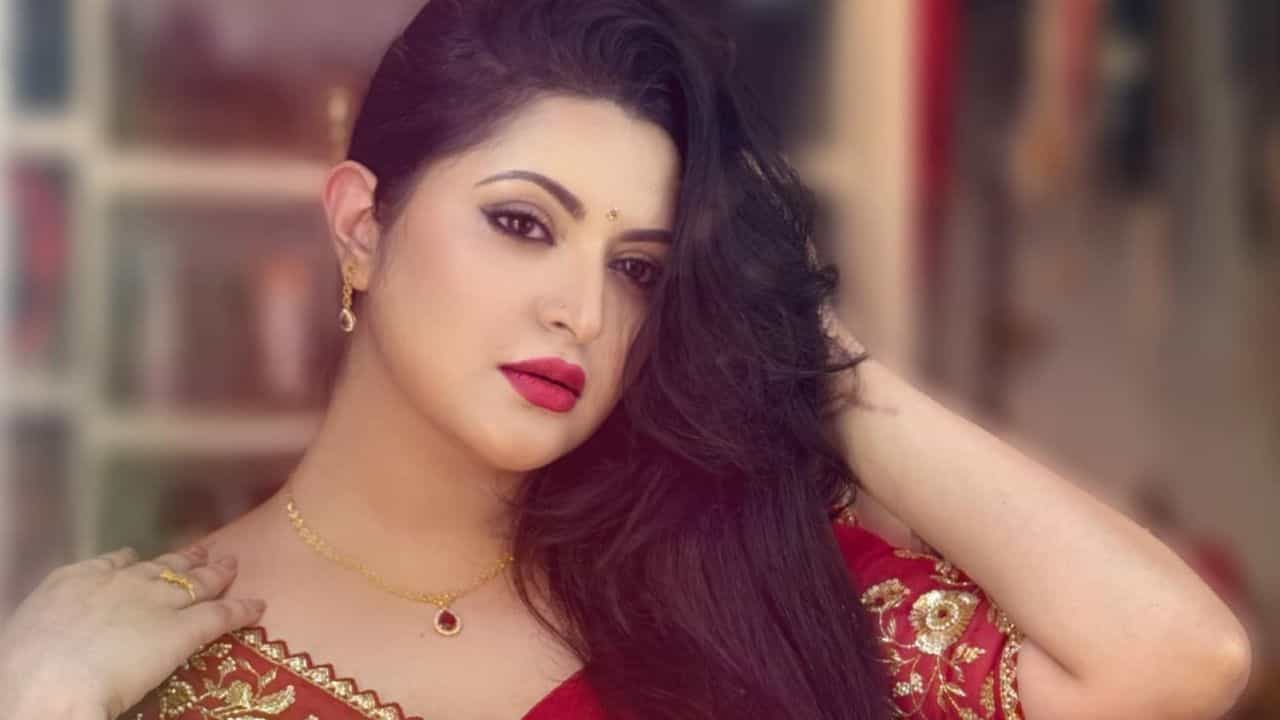 Pori Moni: 'ধর্মের দোহাই দিয়ে কী চলছে বাংলাদেশে?' প্রশ্ন তুলেছিলেন পরীমনি, কেন তড়িঘড়ি আদালতে ছুটলেন অভিনেত্রী