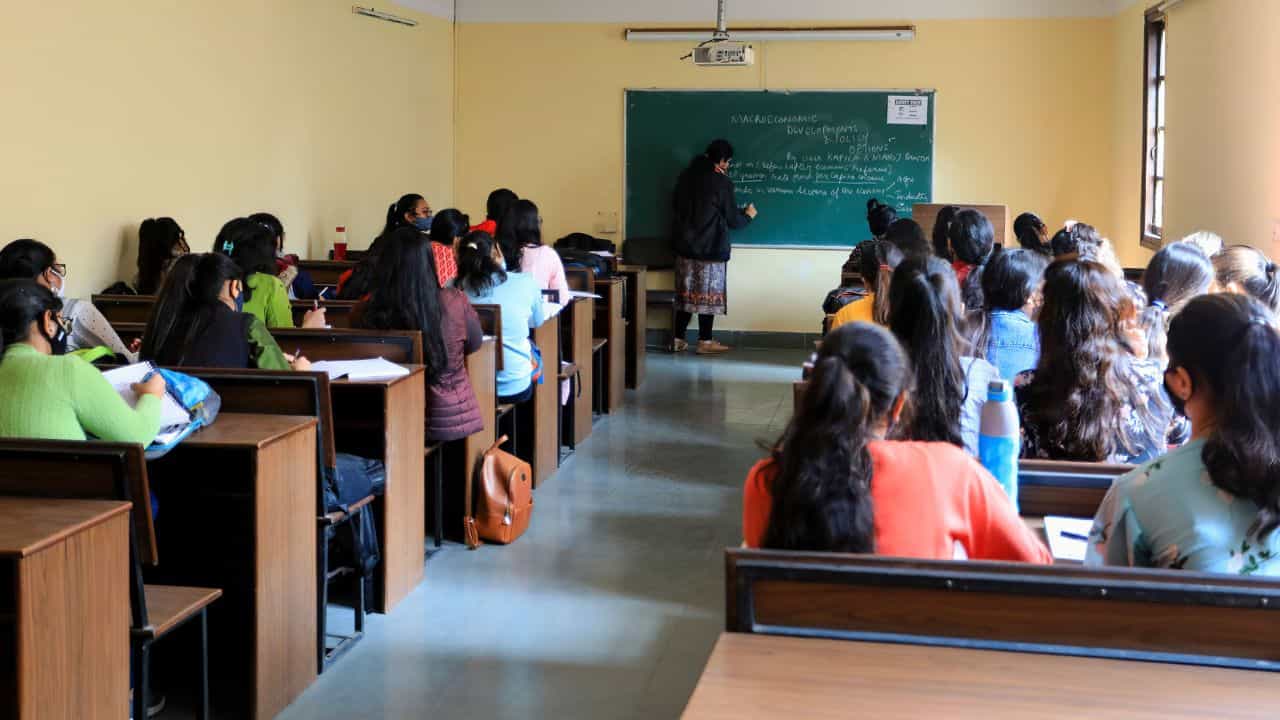 শুধু শিক্ষাবিদ নয়, কারা হবেন বিশ্ববিদ্যালয়ের উপাচার্য, কোন নীতির পথে কেন্দ্রীয় সরকার শুধু শিক্ষাবিদ নয়, কারা হবেন বিশ্ববিদ্যালয়ের উপাচার্য, কোন নীতির পথে কেন্দ্রীয় সরকার