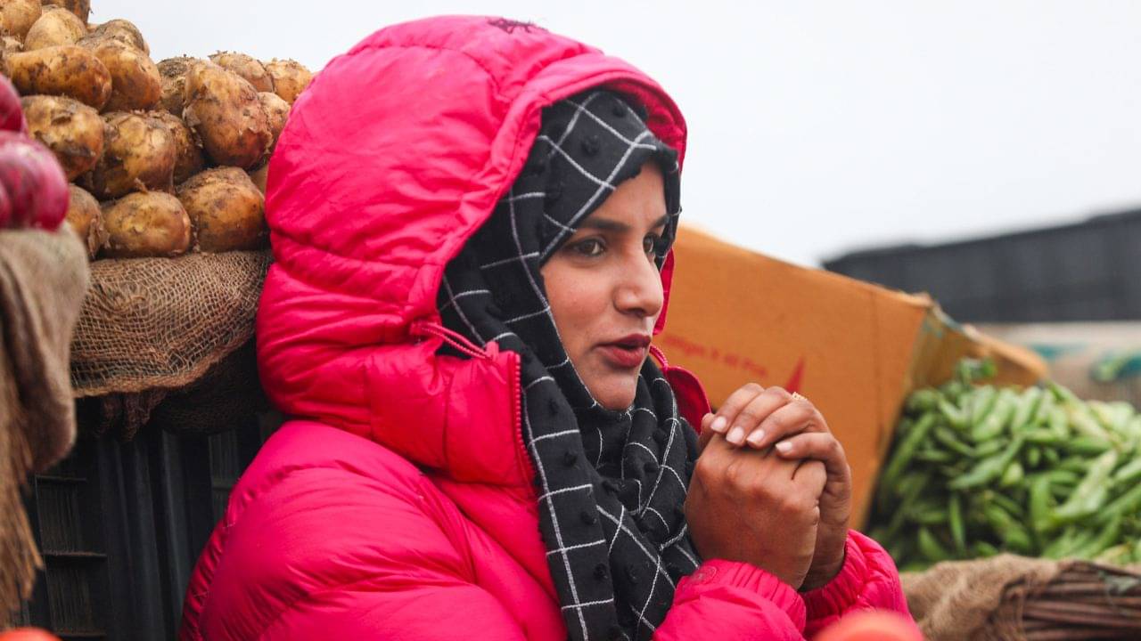 Weather Update: একধাক্কায় ৫ ডিগ্রি কমল তাপমাত্রা, যাওয়ার আগে এ কোন খেলা দেখাচ্ছে শীত, আসছে বৃষ্টির খবরও