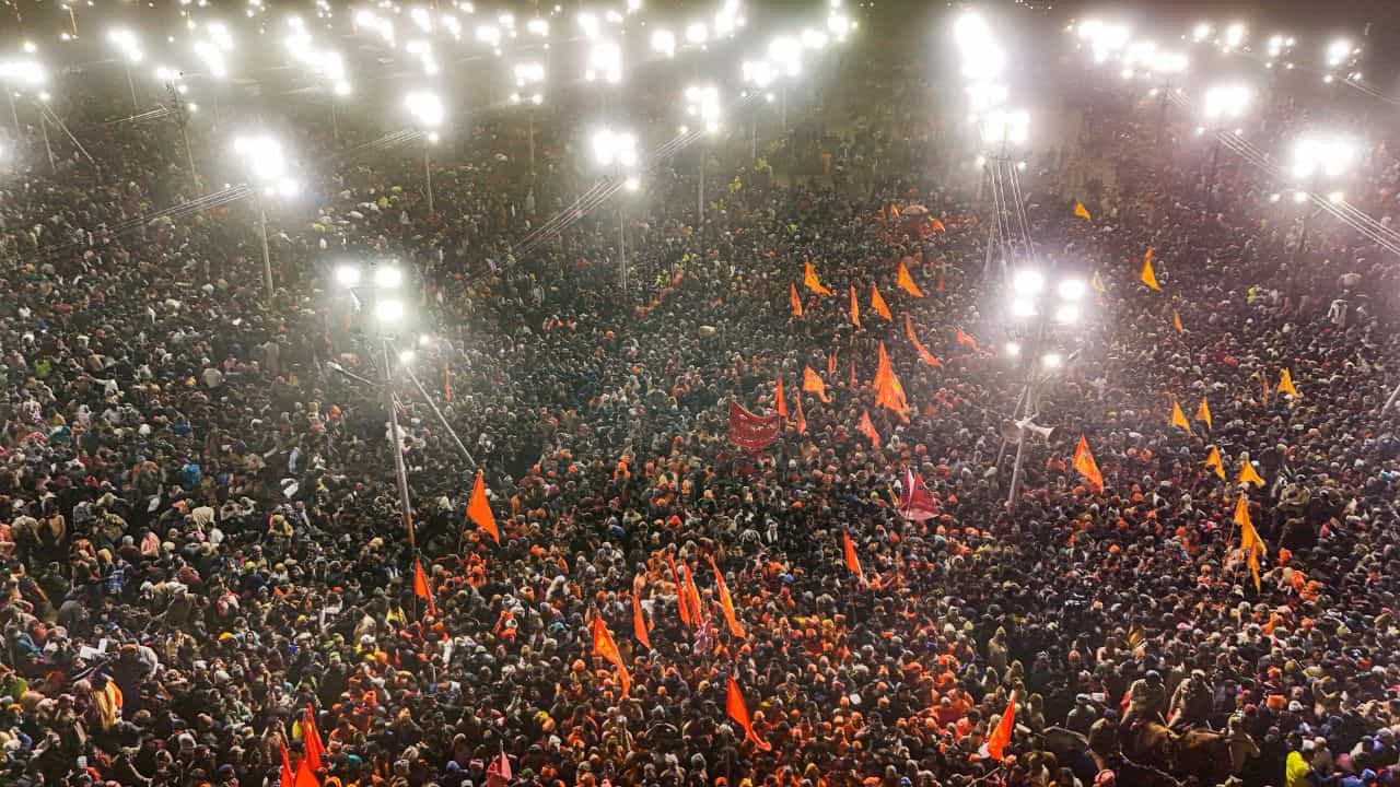 Maha Kumbh: কুম্ভে হোটেল ভাড়া শুনলে বাড়ির সামনে 'গঙ্গাস্নান' করতে হবে Maha Kumbh: কুম্ভে হোটেল ভাড়া শুনলে বাড়ির সামনে 'গঙ্গাস্নান' করতে হবে