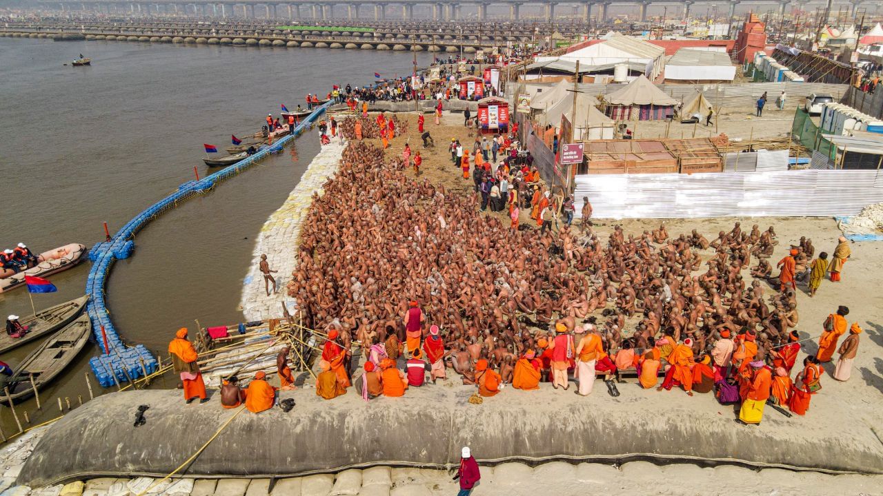 Maha Kumbh Mela 2025: শুধুই পুণ্য নয়! মহাকুম্ভ বাড়িয়ে দিতে পারে আপনার আয়ও, কীভাবে জানেন?