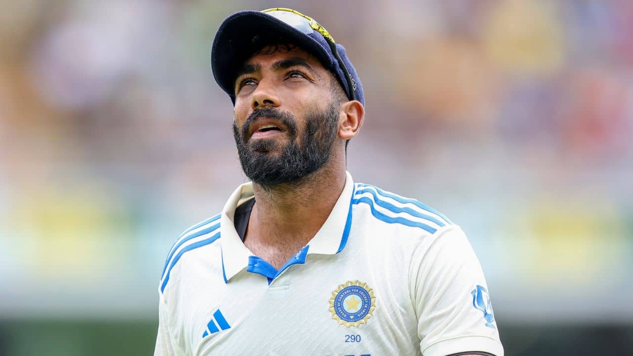 Jasprit Bumrah: বুমরাকে বেড-রেস্ট! কেরিয়ার বাঁচানো বনাম চ্যাম্পিয়ন্স ট্রফির লড়াই...