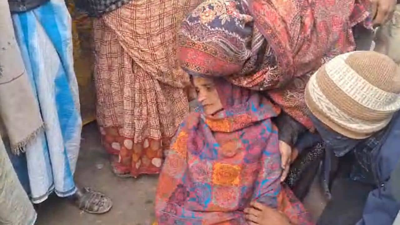Maldah: মেঝেতে পড়ে অর্ধনগ্ন বধূর দেহ, আশপাশে রক্ত, শ্বশুরবাড়ির লোক পলাতক