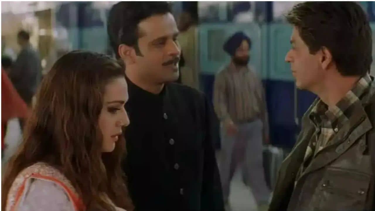 মাত্র কয়েক মিনিটেই শাহরুখকে টেক্কা! বীর-জারাতে কীভাবে সুযোগ পেয়েছিলেন মনোজ?