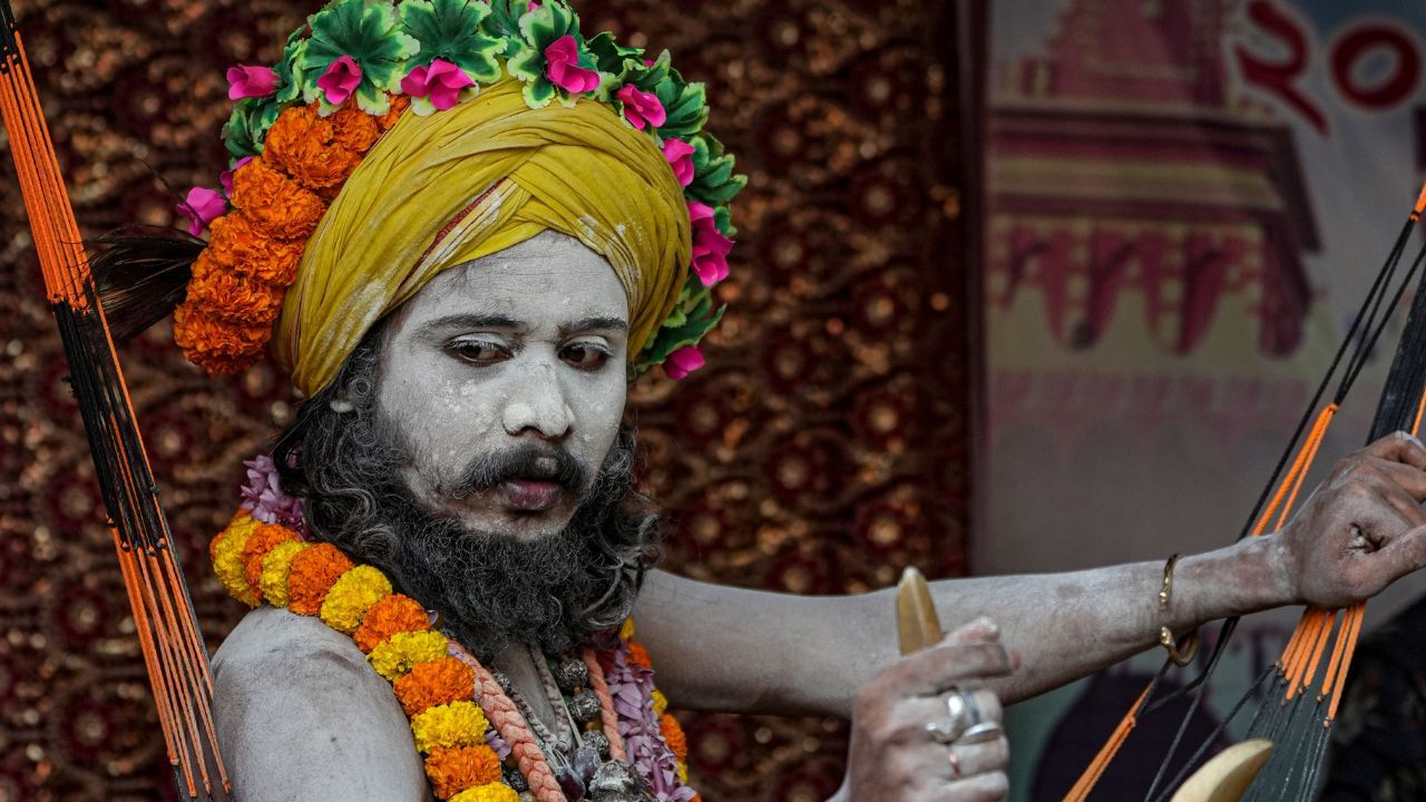  দীর্ঘ ১২ বছর তপস্যা করার পর কেউ নাগা সন্ন্যাসী হতে পারেন। এই তপস্যার কারণে তারা অসীম ক্ষমতাশালী হন বলেই বিশ্বাস। 