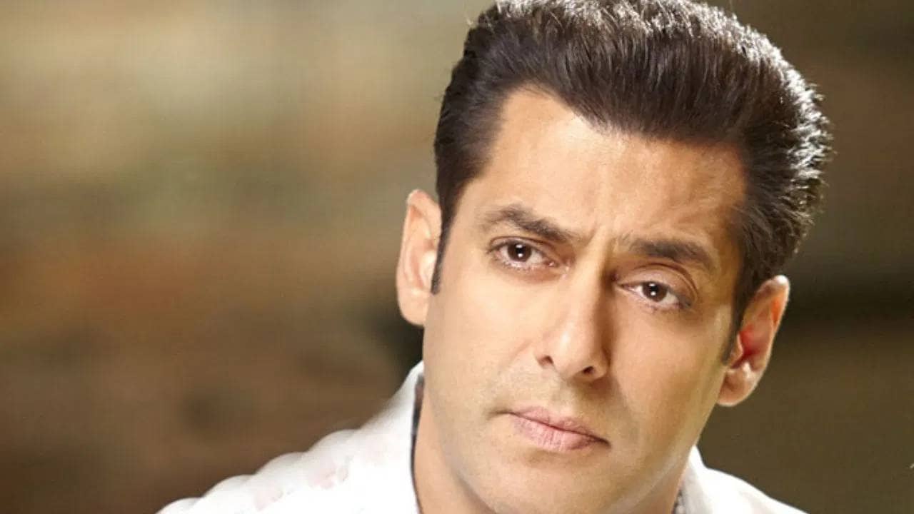 মৃত্যু তাঁকে ঘেঁষতে পারবে না!কার জন্য এখনও নিরাপদে সলমন?