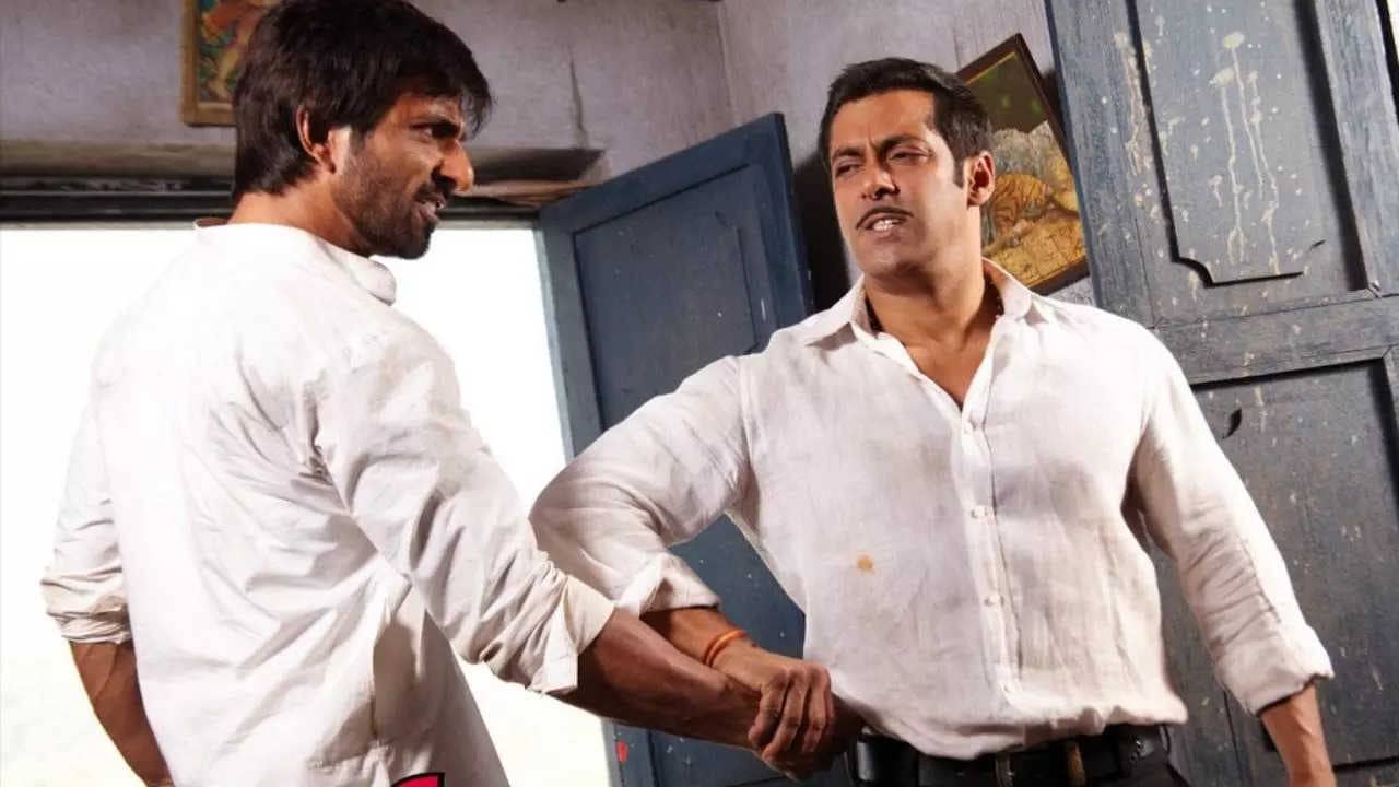 লুকিয়ে সোনুর পানীয়ে মদ! সলমনের জন্য কী হয়েছিল নায়কের?