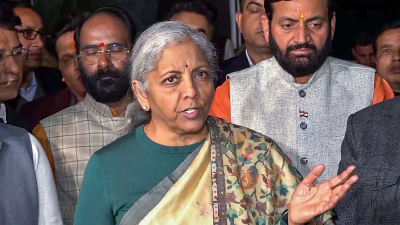 Budget 2025 Economic Survey: শ্লথ হতে পারে জিডিপি, নিয়ন্ত্রণে মূল্যবৃদ্ধি! আর্থিক সমীক্ষার রিপোর্ট প্রকাশ কেন্দ্রের