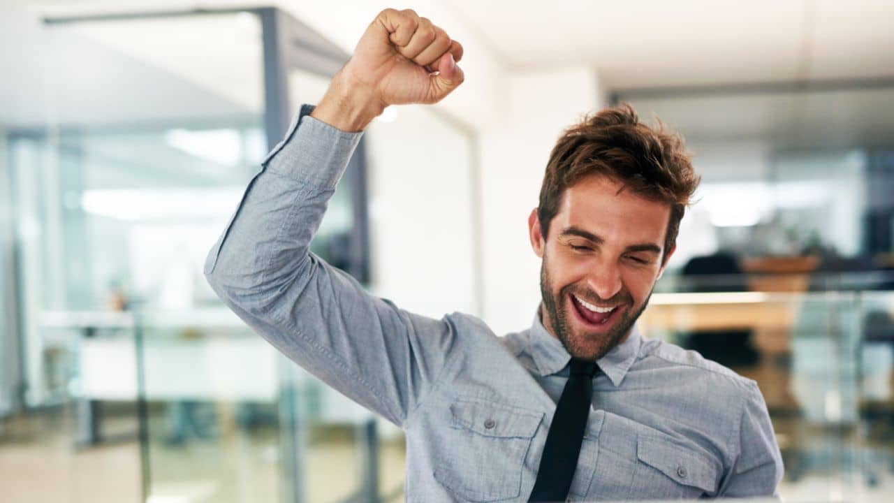 দিন দিন কেরিয়ার ডুবছে? বাস্তু বদলে সবাইকে টেক্কা দিন