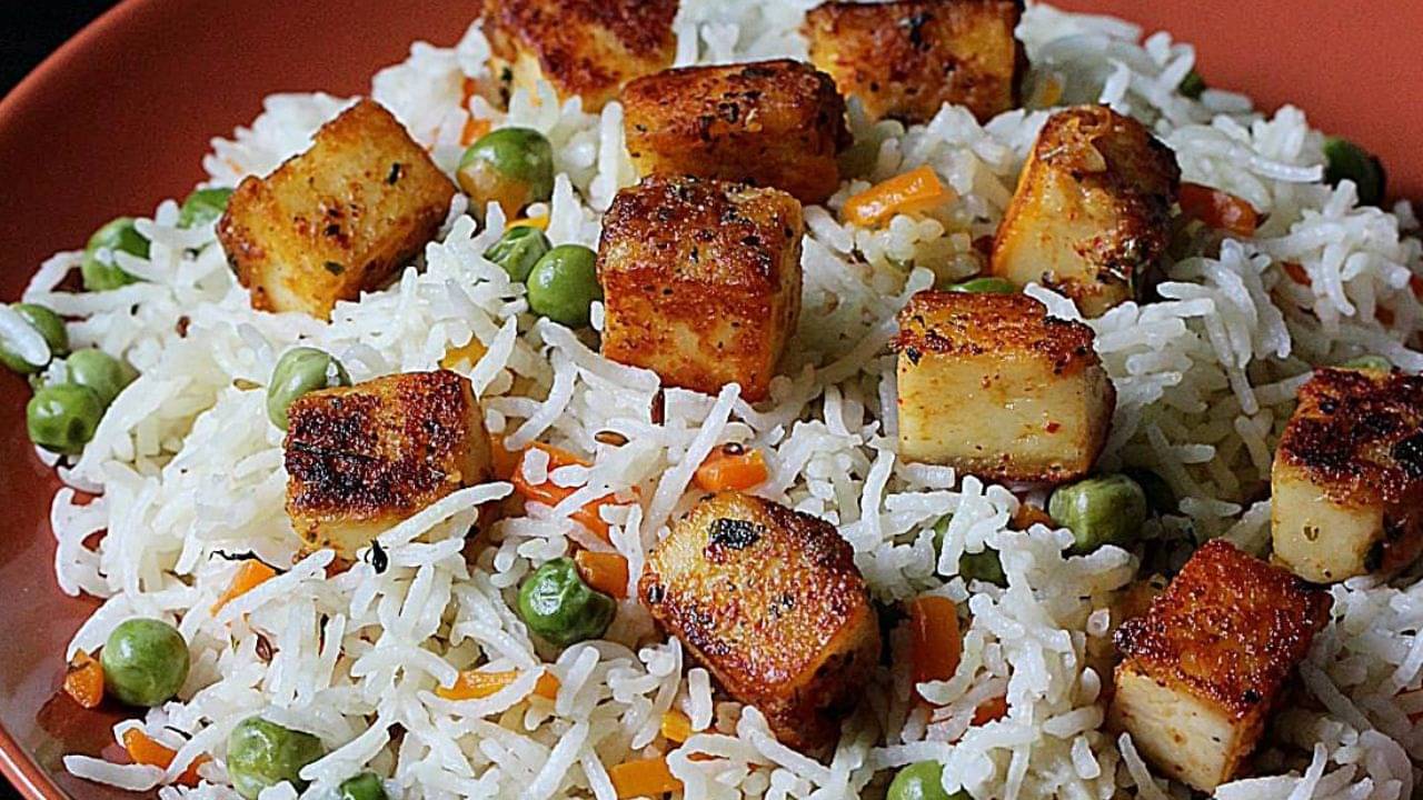 Paneer Recipe: সরস্বতী পুজোয় জমে যাক নিরামিষ পনির পোলাও দিয়ে, রইল রেসিপি