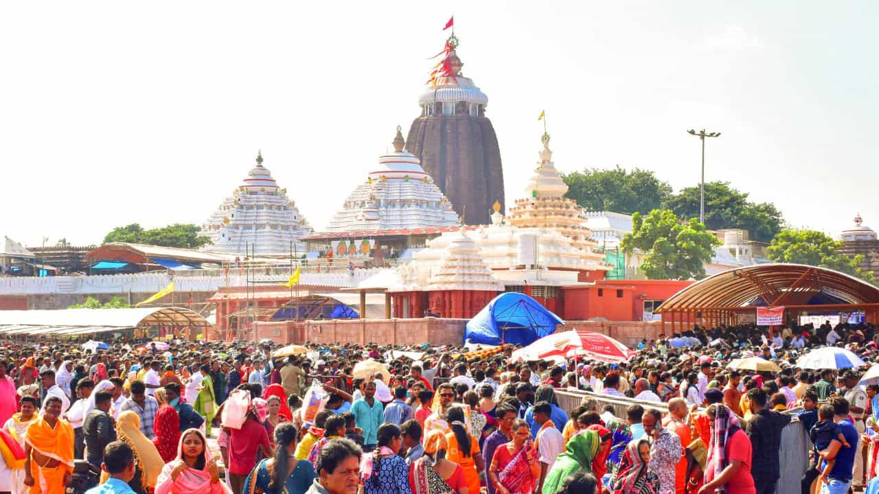 Puri Jagannath Temple: ১ ফেব্রুয়ারি থেকেই বদলে যাচ্ছে পুরী মন্দিরে দর্শনের নিয়ম, অন্যথা হলেই... Puri Jagannath Temple: ১ ফেব্রুয়ারি থেকেই বদলে যাচ্ছে পুরী মন্দিরে দর্শনের নিয়ম, অন্যথা হলেই...