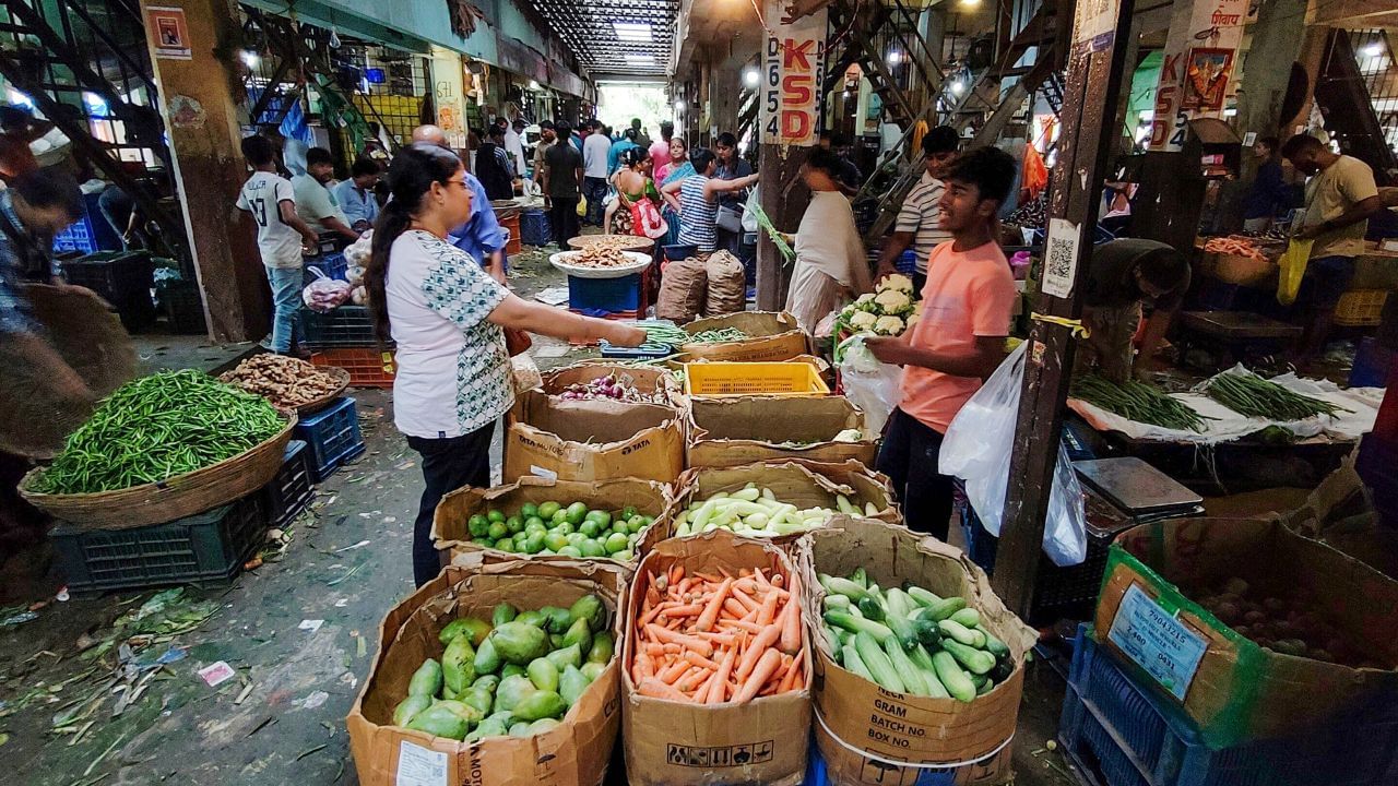 Food Care Tips: ফ্রিজে রাখলেই খাবার হয়ে যাবে 'বিষ'! এই ভুল করছেন না তো?