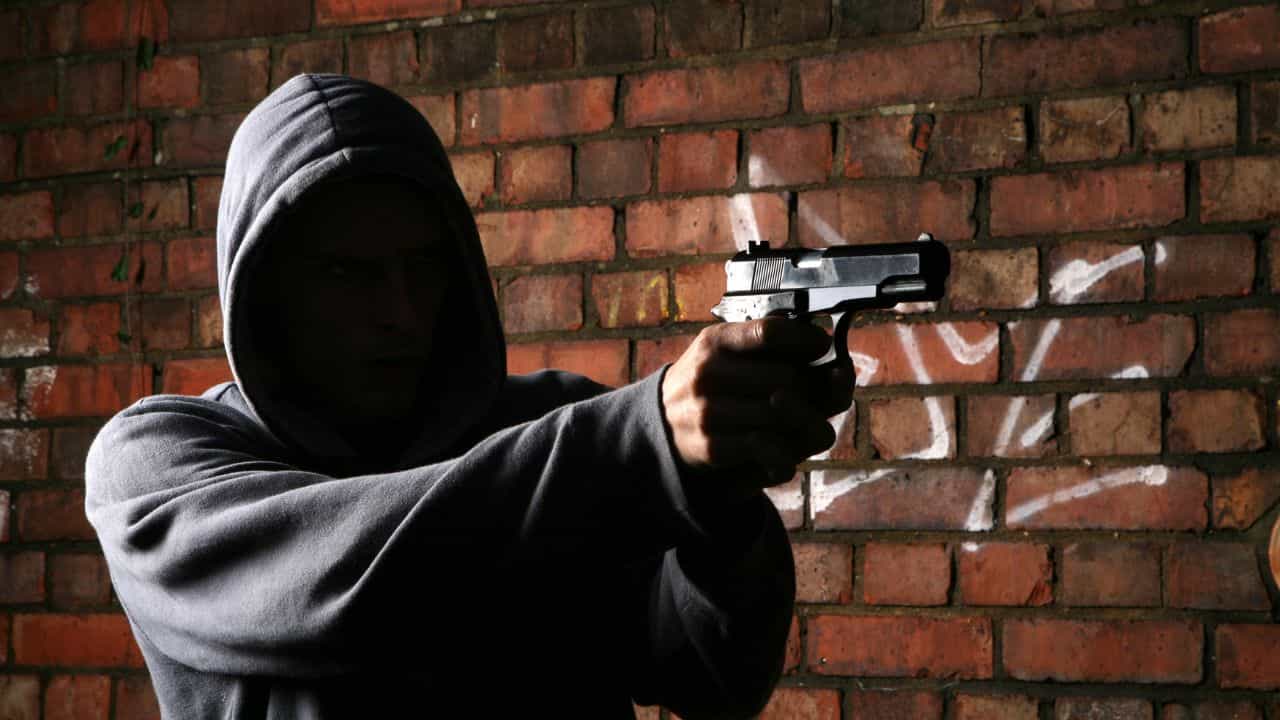Robbery: ২৪ ঘণ্টায় দ্বিতীয়বার! মুখ্যমন্ত্রী পৌঁছনোর আগেই ব্যাঙ্ক থেকে লুঠ ১২ কোটি টাকা Robbery: ২৪ ঘণ্টায় দ্বিতীয়বার! মুখ্যমন্ত্রী পৌঁছনোর আগেই ব্যাঙ্ক থেকে লুঠ ১২ কোটি টাকা