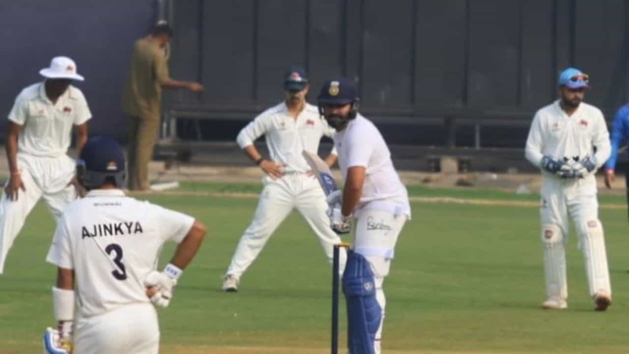 Rohit Sharma-Ranji Trophy: এখনই অবসর নয়! রাহানেদের সঙ্গে রঞ্জির প্র্যাক্টিসে রোহিত শর্মা Rohit Sharma-Ranji Trophy: এখনই অবসর নয়! রাহানেদের সঙ্গে রঞ্জির প্র্যাক্টিসে রোহিত শর্মা