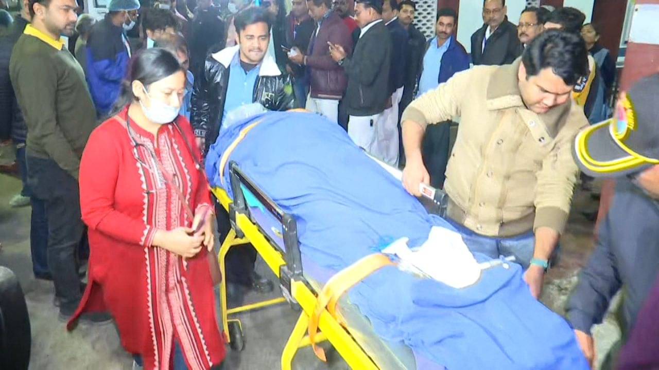 Medinipur: স্যালাইন বিভ্রাটের পর ১৫ দিন ধরে SSKMএ ছিলেন, আজ বাড়ি ফিরছিলেন মেদিনীপুরের প্রসূতি মিনারা